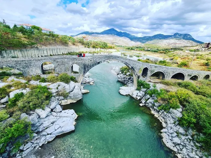 Mesi Bridge