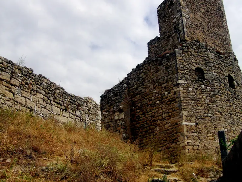 Kanina Castle