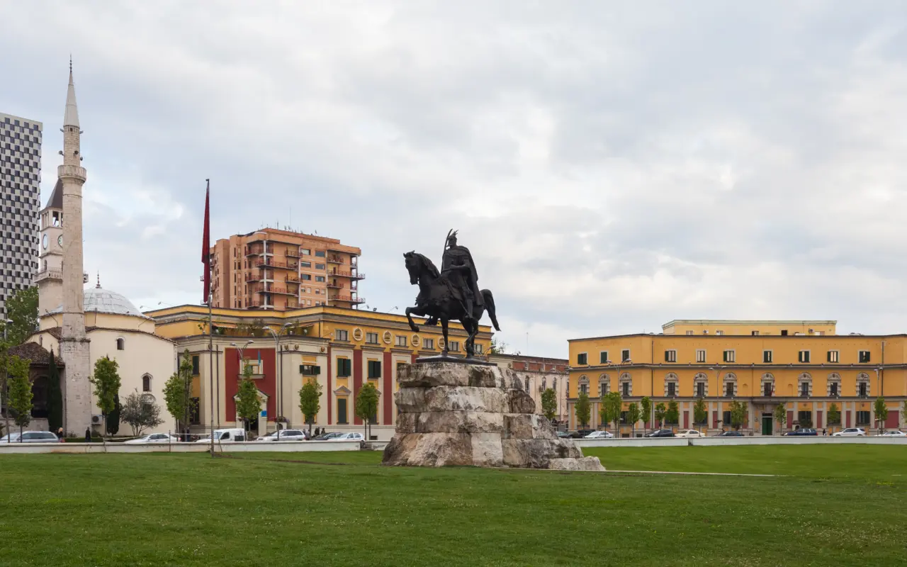Skanderbeg Plaza