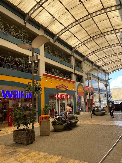 CasaItalia MegaOutlet, Tirana