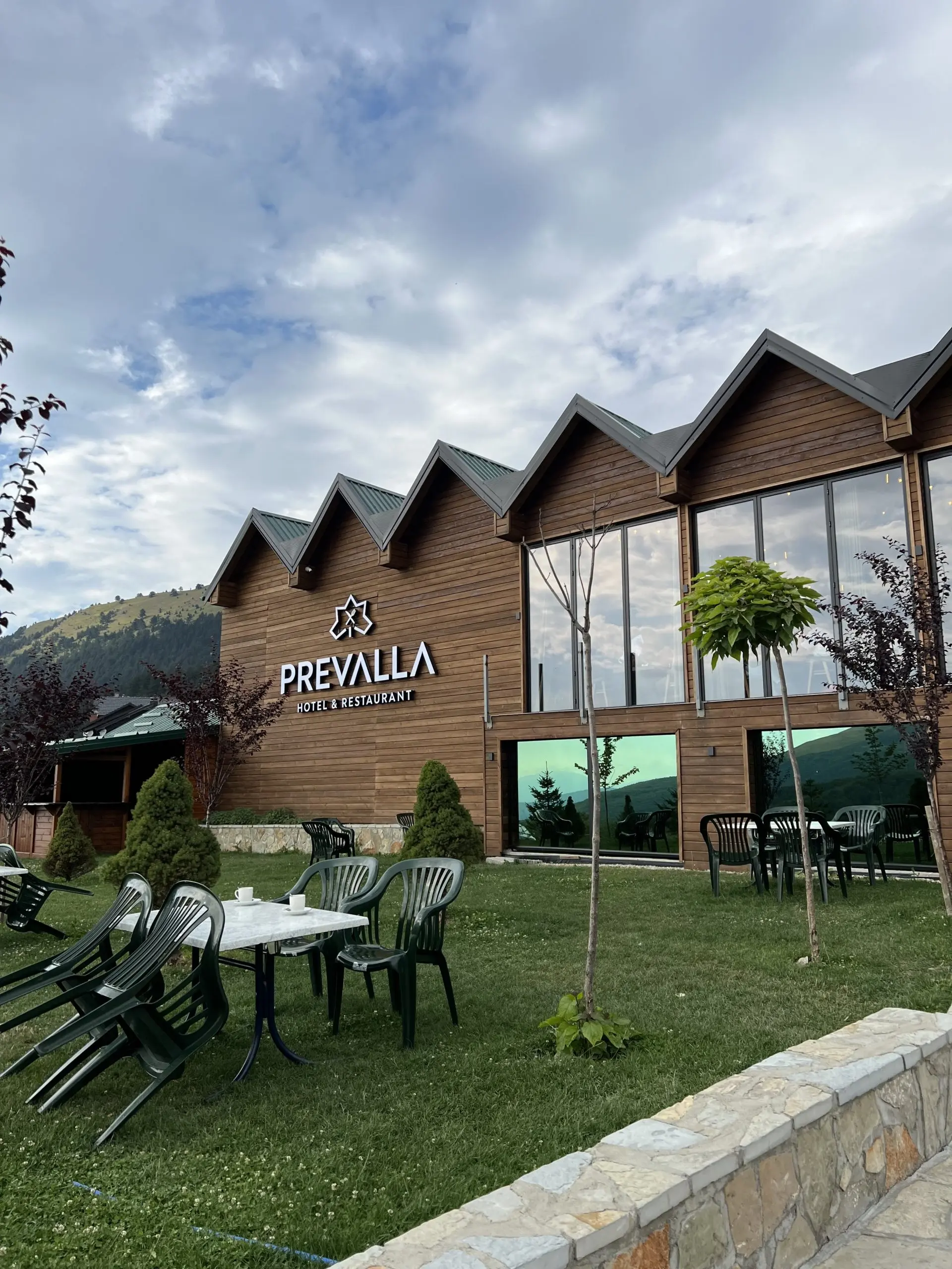 White House Restaurant, Prevalla Road (Prizren)