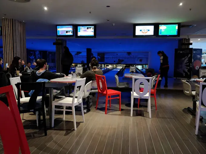 Elkos Bowling & Jaffa, Peja