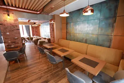 Lisa’s Restaurant, Pristina