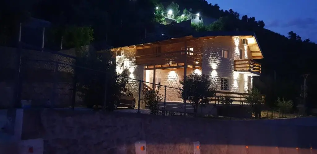 Shpija e Gjyshit Hotel, Shkoder